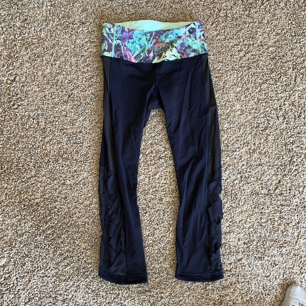 Lululemon Var-City crops